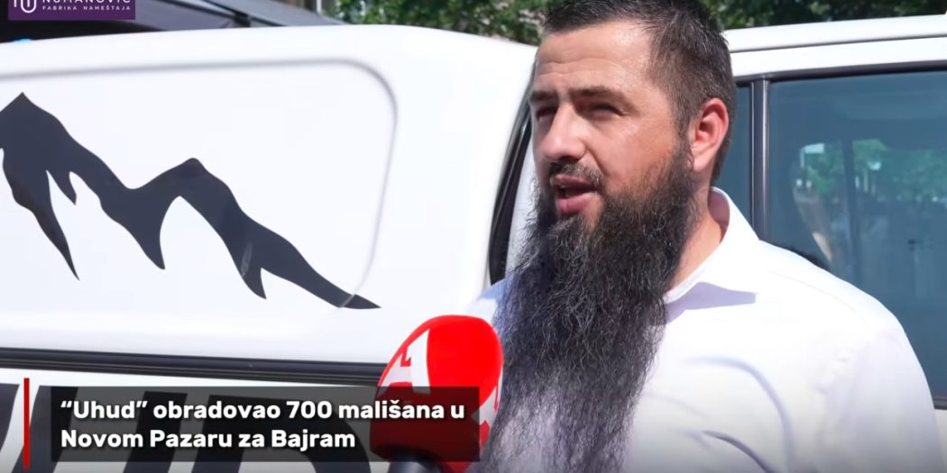 Sead Bihorac obradovao 700 mališana u Novom Pazaru za Bajram