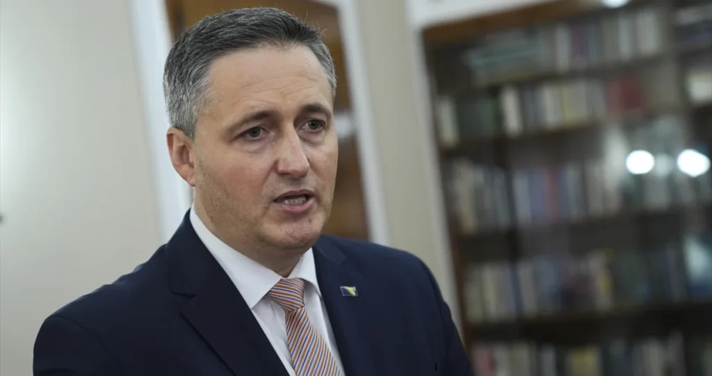 Bećirović šalje važne vijesti iz Londona: Uskoro će doći do novih važnih iskoraka...