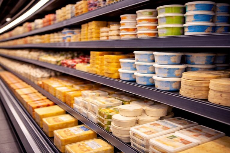 Otkriveno: Lažni sirevi preplavili markete u RS