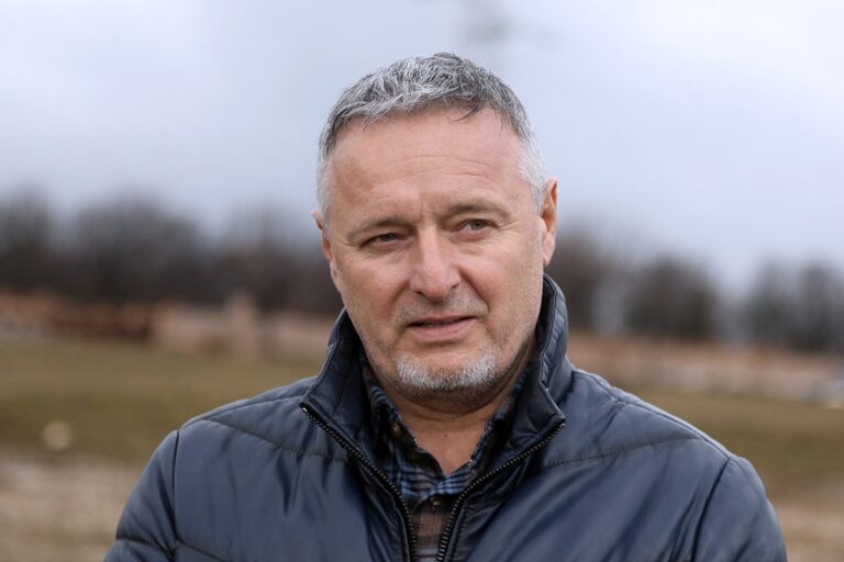 Thompson mora srušiti dva ilegalno izgrađena objekta u Čavoglavama