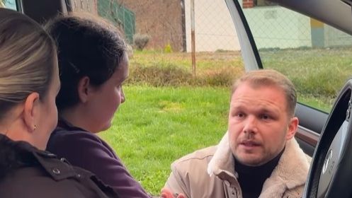 Djevojka razbila auto koji je kupila na kredit, Stanivuković joj poklonio novi Djevojka doživjela nesreću s automobilom, Stanivuković joj poklonio novi