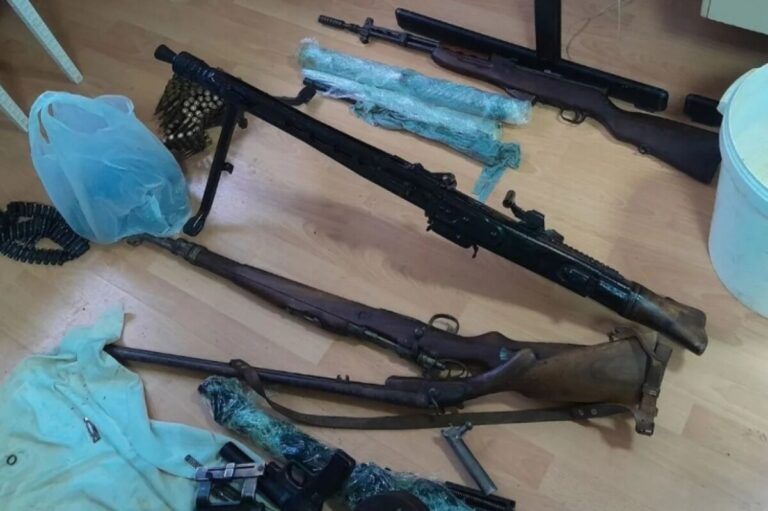 (FOTO) Je li policija iz BiH spriječila tragediju: Prijavljen za nasilje, pronašli mu mitraljeze