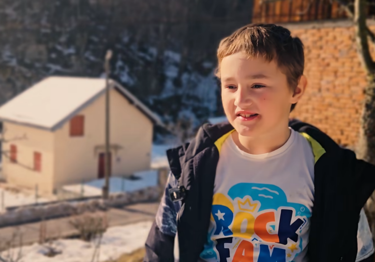 Dječak Ahmet ne sanja igračke: Sanja da mu je otac živ i da ima kravu kako bi prehranio porodicu