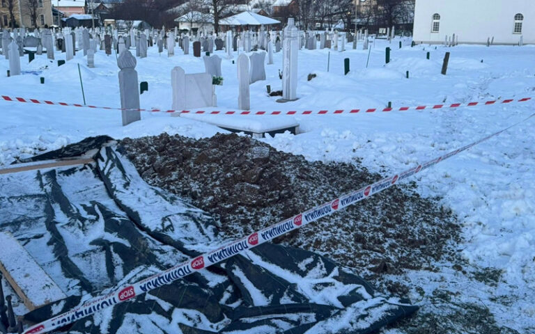 Kozarac: Kopali kabur pa pronašli posmrtne ostatke žrtve iz rata, na kostima bila žica