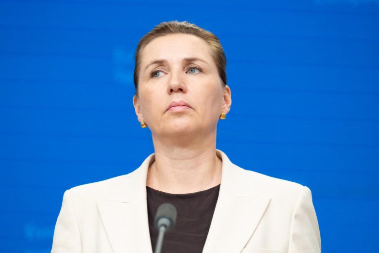 Danska premijerka upozorava: Ako nas Trump napadne, NATO prestaje postojati Danska premijerka upozorava: Ako nas Trump napadne, NATO prestaje postojati