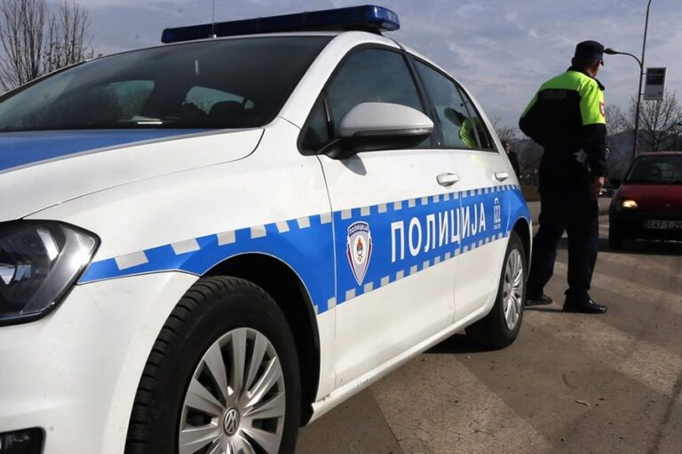 Detalji pokušaja ubistva u BiH: Poznat identitet žene (34) koja je pod dejstvom alkohola izbola muža pa pozvala policiju