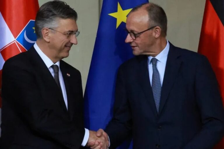 Hrvat odlučuje o sudbini BiH i Srbije: Merz je upravo dao izjavu od koje se diže kosa na glavi Hrvat odlučuje o sudbini BiH i Srbije: Merz je upravo dao izjavu od koje se diže kosa na glavi