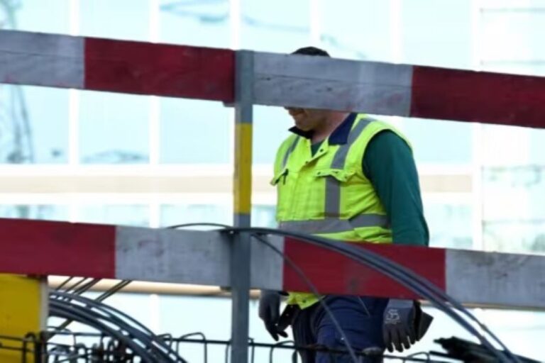 „Buštelska mafija“ sa Balkana ukrala plijen vrijedan 166.000 eura u Beču „Buštelska mafija“ sa Balkana ukrala plijen vrijedan 166.000 eura u Beču