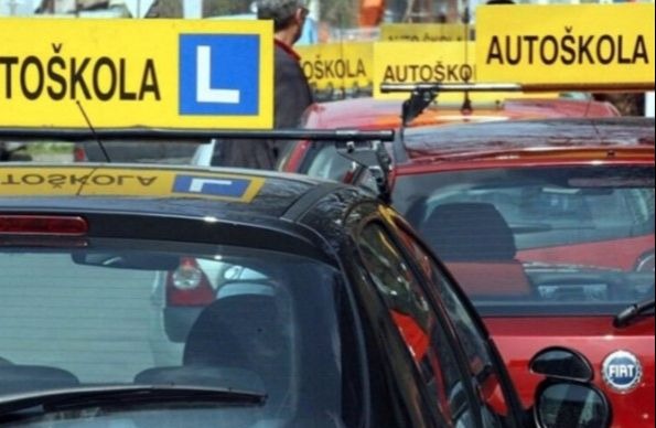 Auto-škole dižu cijene: Od 1. marta skuplja obuka za vozače Auto-škole dižu cijene: Od 1. marta skuplja obuka za vozače