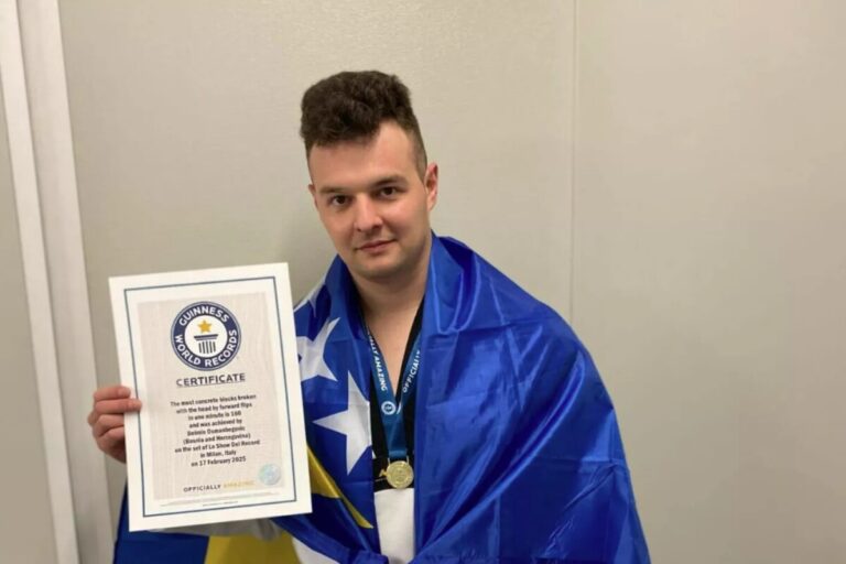 Belmin Osmanbegović oborio Guinnessov rekord: Glavom razbio 160 siporex blokova Belmin Osmanbegović oborio Guinnessov rekord: Glavom razbio 160 siporex blokova