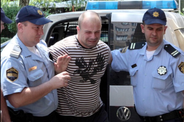 Ovo je Jasmir Halilović: Jutros pucao na policiju u Sarajevu Ovo je Jasmir Halilović: Jutros pucao na policiju u Sarajevu