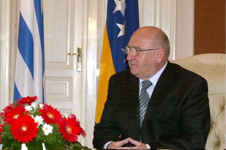 Preminuo Borislav Paravac, bivši član Predsjedništva BiH Preminuo Borislav Paravac, bivši član Predsjedništva BiH