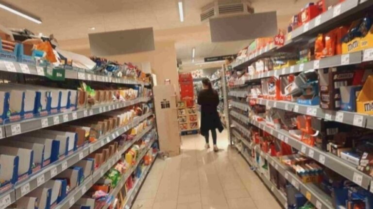 Ukoliko ste kupili ovu salamu hitno je bacite, sadrži bakterije..