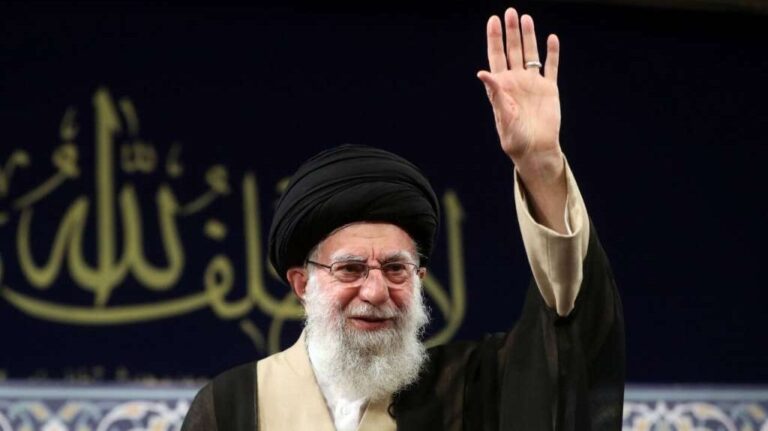 Da li je ajatolah živ: Izgubljen kontakt s Hamneijem, sudbina neizvjesna