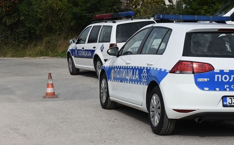 Uslovna kazna ženi iz BiH: Tukla muža zbog 50km, prijetila mu nožem Uslovna kazna ženi iz BiH: Tukla muža zbog 50km, prijetila mu nožem