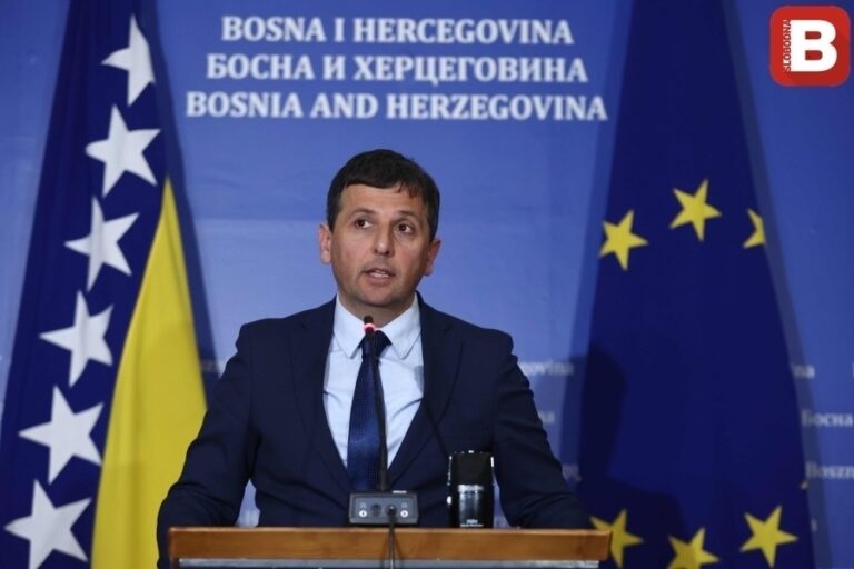 NOVI SKANDAL U REPUBLICI SRPSKOJ: Nebojša Vukanović objavio poruke, pozvao je na bojkot....