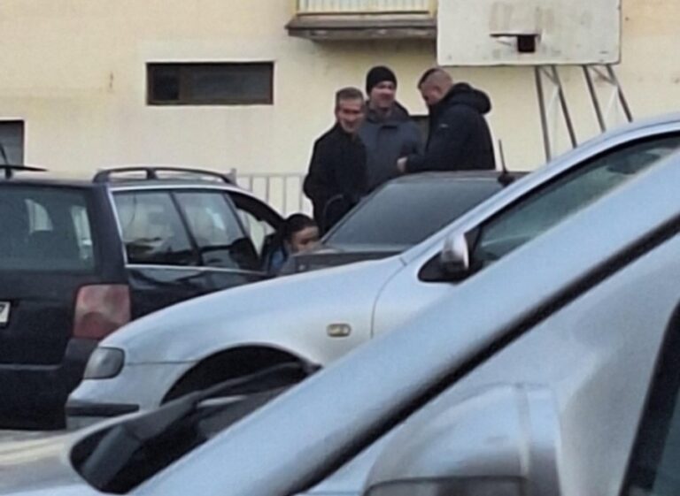 Haos na biralištima u Zvorniku i Bratuncu: SNSD aktivisti opsjedaju biračka mjesta, sumnja na kupovinu glasova