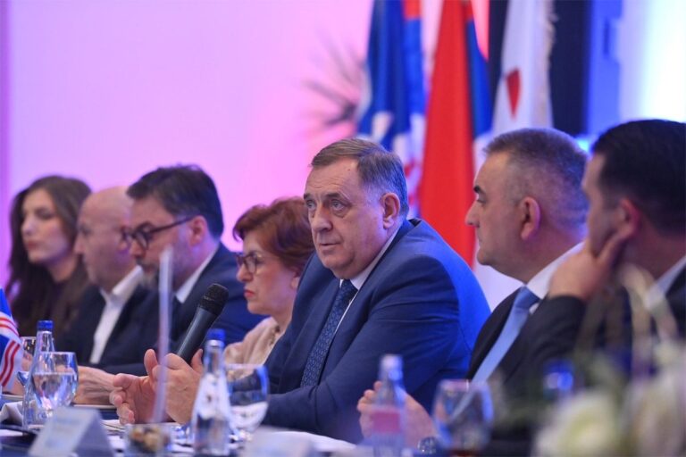 Dodik o ukidanju akciza na gorivo: “Od čega ćete održavati transport?”