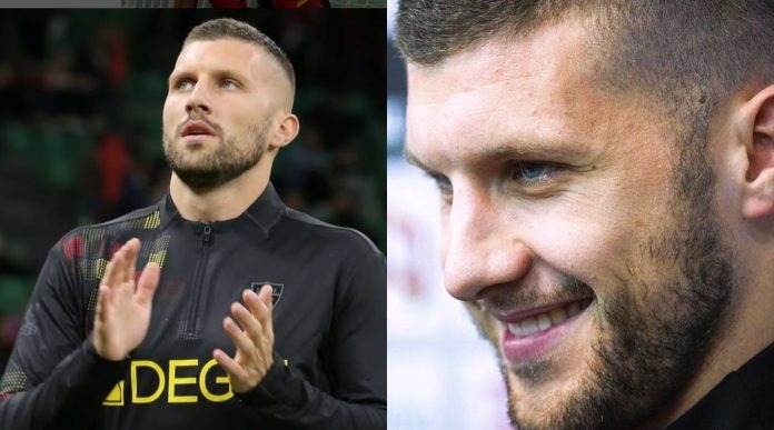 Heroj iz malog sela: Fudbaler otplatio kredite svim komšijama iz rodnog mjesta Heroj iz malog sela: Fudbaler otplatio kredite svim komšijama iz rodnog mjesta