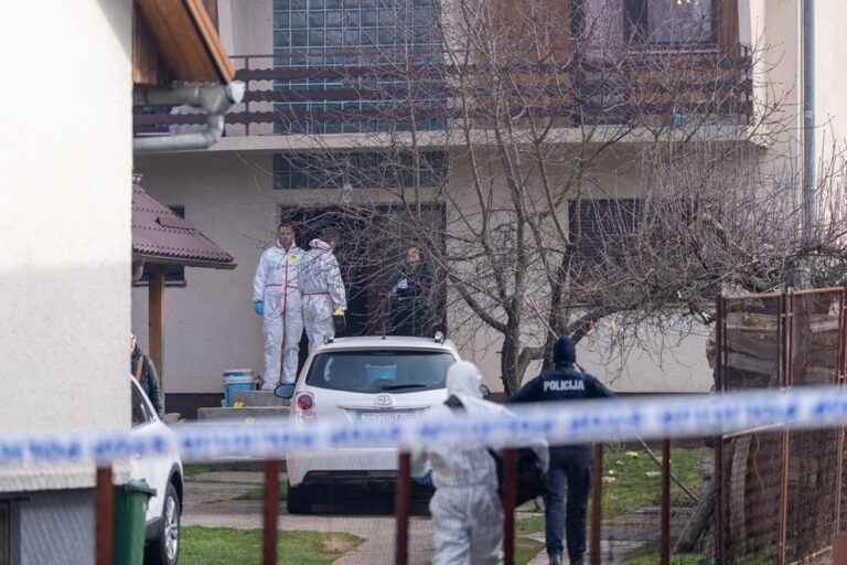 Pronađena tijela u dvorištu, sin ubio majku i baku
