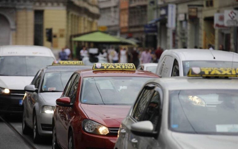 Nove cijene taksija u Sarajevu: Start 3,50 KM, uveden jedinstven cjenovnik Nove cijene taksija u Sarajevu: Start 3,50 KM, uveden jedinstven cjenovnik