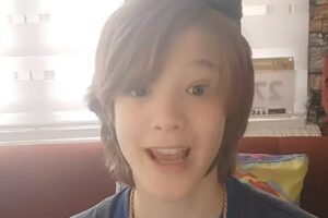 Mali Viktor dirnuo region, pa potresen kritikama sveštenika