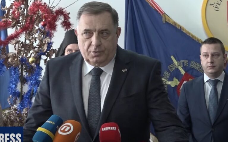 Revizori češljali dokumentaciju službe kojoj je šef bio Dodik: Na lična primanja skoro 5 miliona KM