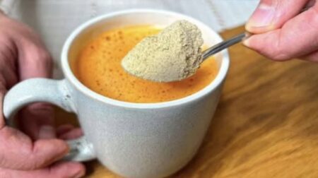 Čaša dnevno za ravan stomak: Recept za napitak koji topi masnoće na stomaku!