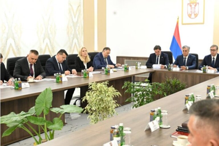 Dramatične poruke iz Beograda: ‘Ovo je prijetnja za srpski narod’ Dramatične poruke iz Beograda: ‘Ovo je prijetnja za srpski narod’