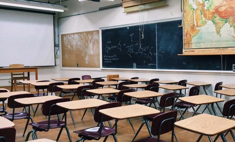 Slučaj koji je šokirao Jugoslaviju: Iz banjalučke gimnazije izbačena 132 učenika