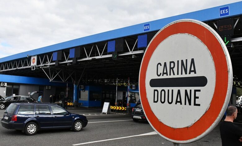 Carinici pronašli 500.000 eura skrivenih u automobilu, vozač završio u pritvoru