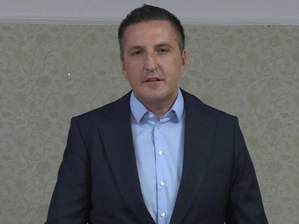 Elek završio u SIPA-i zbog negiranja genocida u Srebrenici