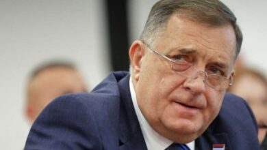 Američka ambasada upozorila: Razmatra se ponovno uvođenje sankcija Dodiku