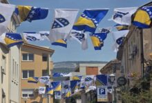 Mostar u bojama BiH: Carina okićena sa 500 zastava pred Mundijal