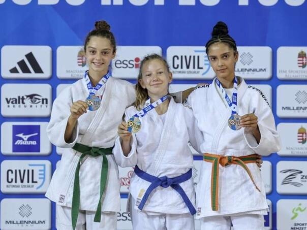 Mladi džudisti BiH zablistali u Bitoli: Adna Lukač i Ali Babić osvojili srebrne medalje