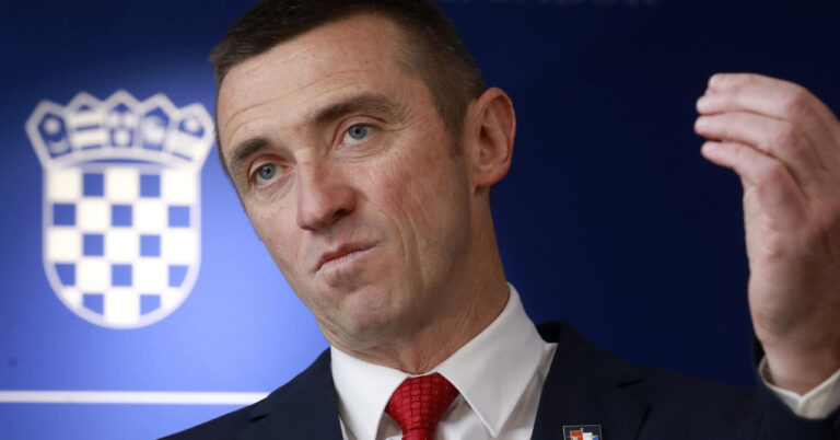 Penava žestoko napao Orešković: “O čemu priča gospoda? Ne zna ništa…”