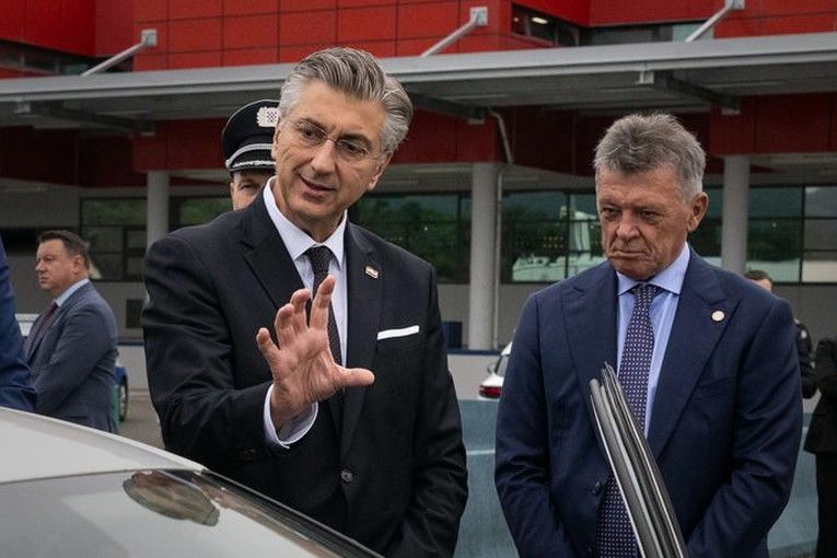 BILO JOJ JE DOSTA! Kosor ovim riječima oplela po Plenkoviću kao nitko dosad