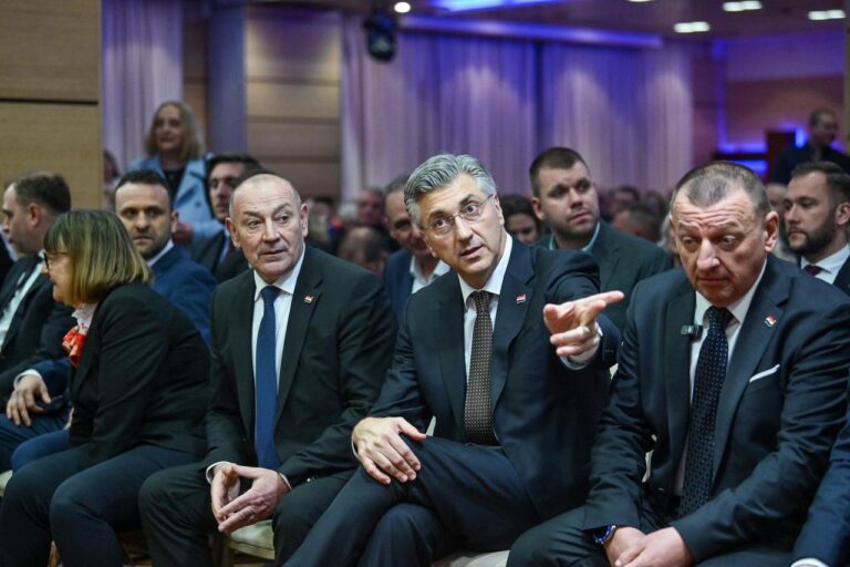 KREĆE NOVI KAOS: HDZ kao nikada prije udario po Možemo! Upućene su teške riječi koje pogađaju mnoge