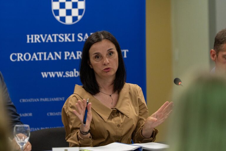 JE LI MOGUĆE OVO: Ovaj potez Vučković razbjesnio je građane Hrvatske kao nikada dosad