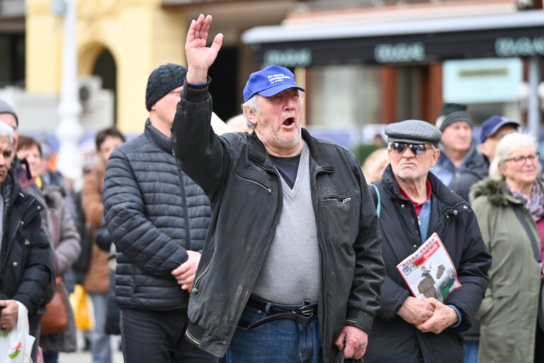 OVO JE STVARNO PRETJERIVANJE: Pogledajte na što sada političari troše naš novac, građani bijesni zbog ovoga