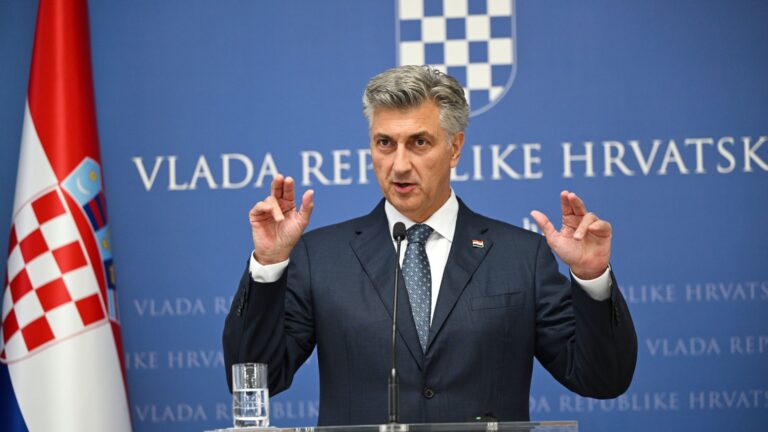 UMIROVLJENICIMA JE DOSTA: Povukli su potez protiv Plenkovića kakav dosad nismo vidjeli