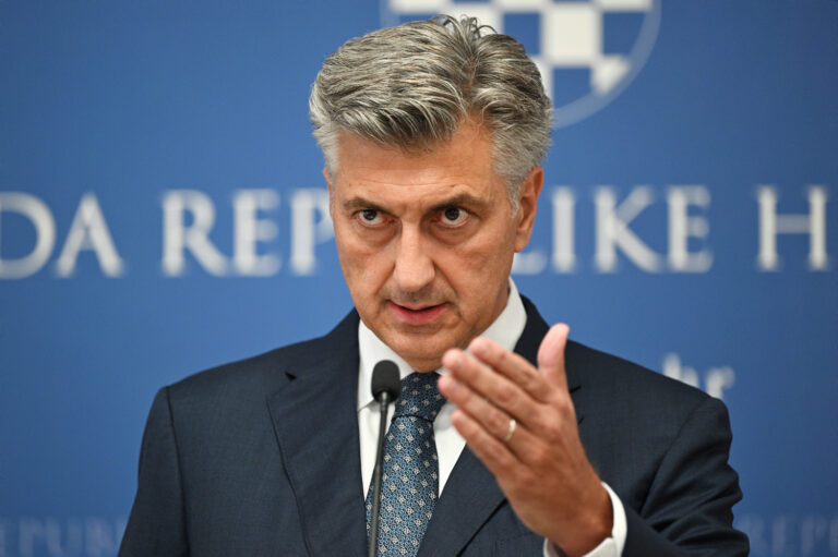 UPRAVO ZAVRŠENA SJEDNICA: Plenković oštro odgovorio na pitanja koja je čekala cijela Hrvatska, nitko ovo nije očekivao